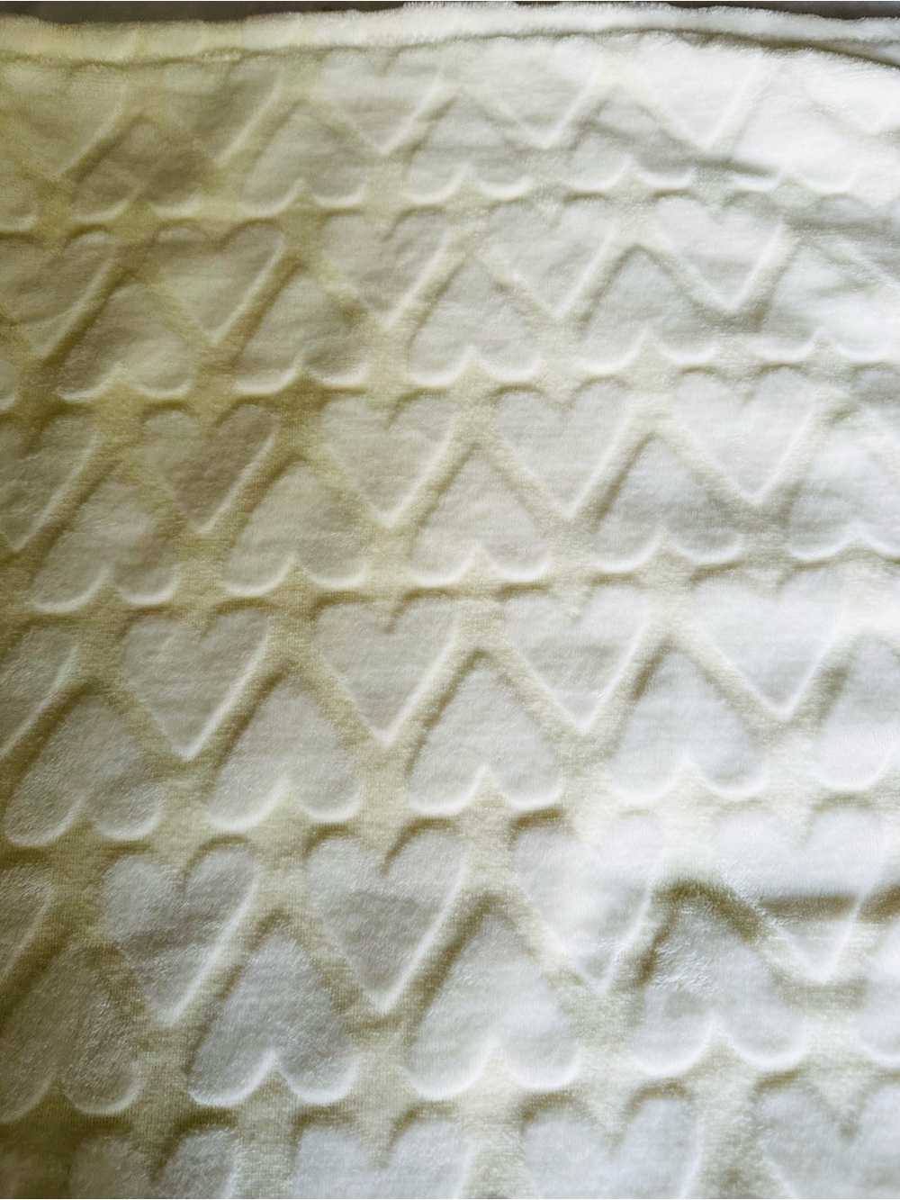 Plush Heart-Pattern Kids Throw Blanket - White